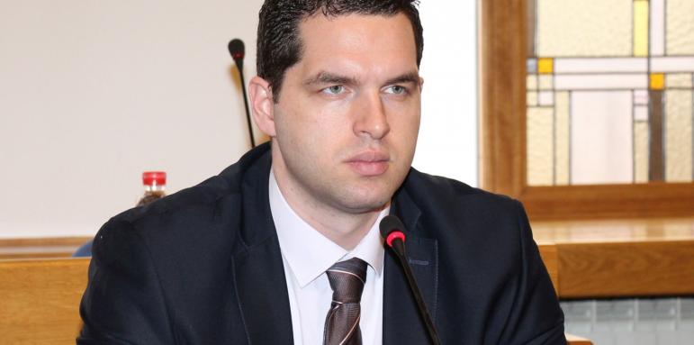 Николов иска спешна сесия по сигурността в София
